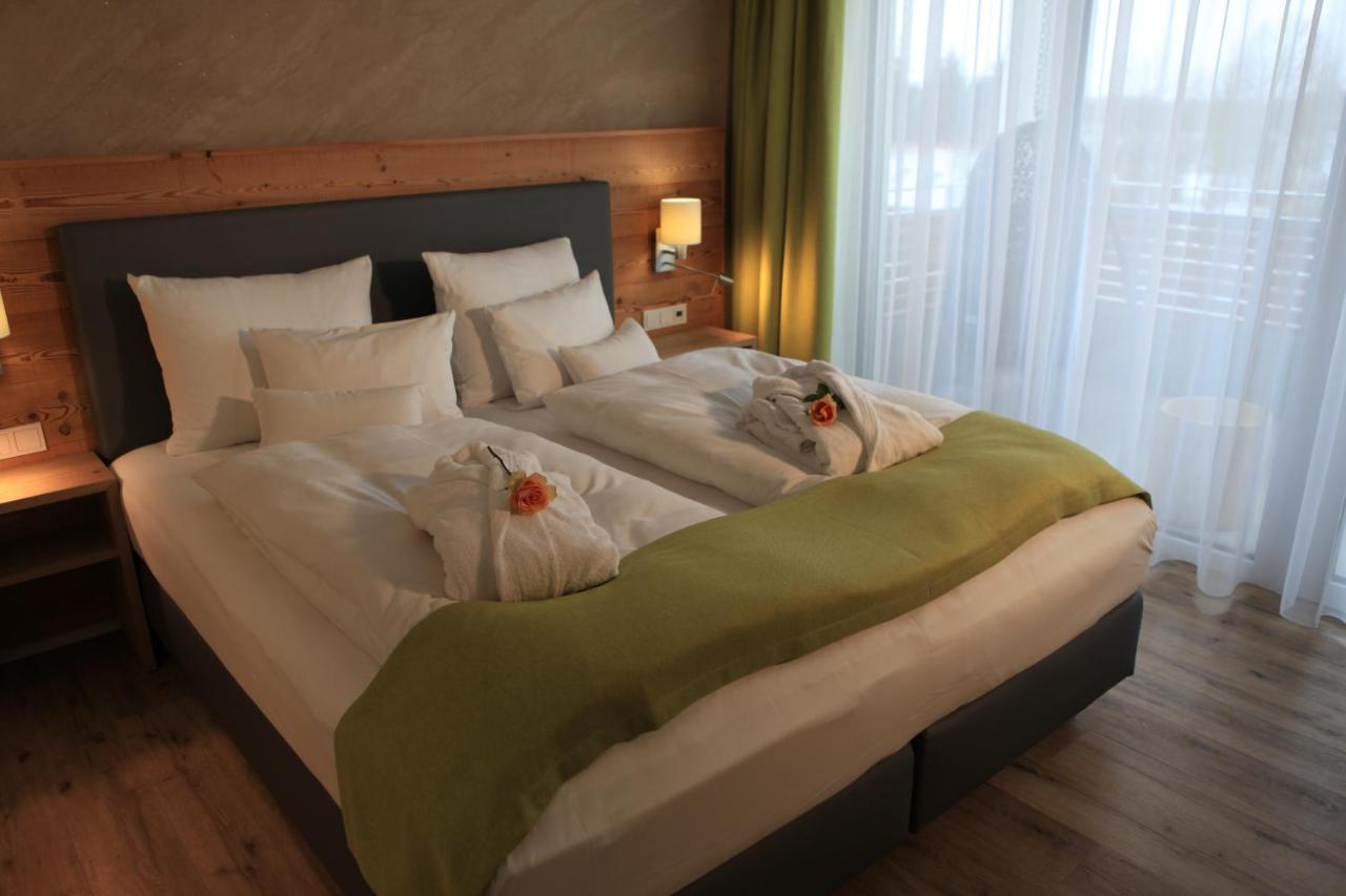 Bachhof Resort Hotel Kirchroth 外观 照片