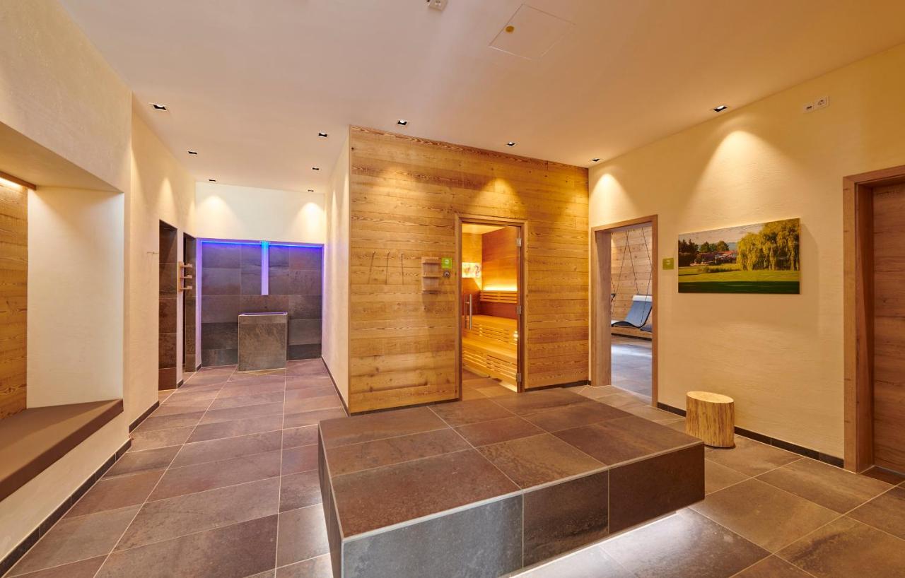 Bachhof Resort Hotel Kirchroth 外观 照片